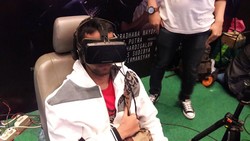 Sensasi Nonton Film Horor VR: Dikagetkan Pocong!
