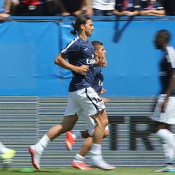 Ibra Disarankan Bertahan di PSG