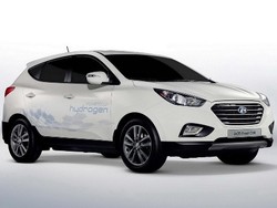 Hyundai ix35 Hidrogen Tempuh 2.383 Km dalam Waktu 24 Jam Non Stop