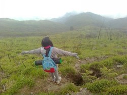 Hiking Menantang ke Gunung Sumbing