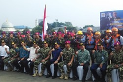 2 Menteri Lepas Tim Ekspedisi Jurnalis & Marinir ke Carstensz