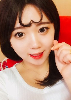 Selfie dengan Poni ala Sailor Moon Jadi Tren di Korea