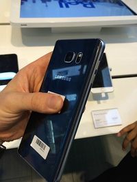 Penampilan Mewah Galaxy Note 5