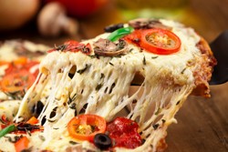 Untuk Pesan Layan Antar Online, Orang Amerika Lebih Suka Pilih Makanan Tinggi Kalori