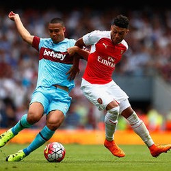 Arsenal Dibungkam West Ham 0-2