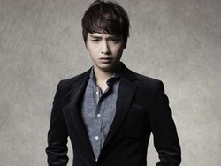 Simon D Kerja Keras Demi Bayar Utang Kartu Kredit