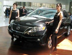 Lexus Kembangkan SUV RX Berkapasitas 7 Penumpang?