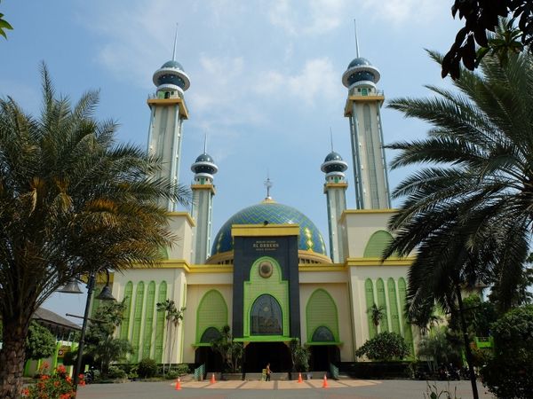 Ini Dia Masjid Kebanggaan Orang Bekasi