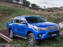 Toyota Pelajari untuk Produksi Hilux di Indonesia