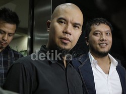 Awalnya Bukan Mau Nge-tweet, Farhat Ingin Hajar Ahmad Dhani Tapi Takut Dibui