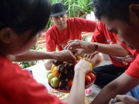 Raditya Dika Eksplor Budaya Bali