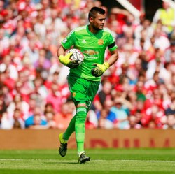 Nasib Berbeda Tiga Kiper di Laga Pembuka