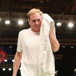 Mathew Fogarty Jadi Pemain Tertua