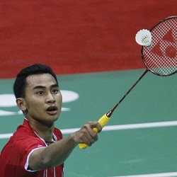 Kalahkan Tunggal Spanyol, Tommy ke Babak Kedua