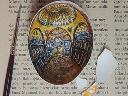 Unik! Melukis di dalam Cangkang Telur