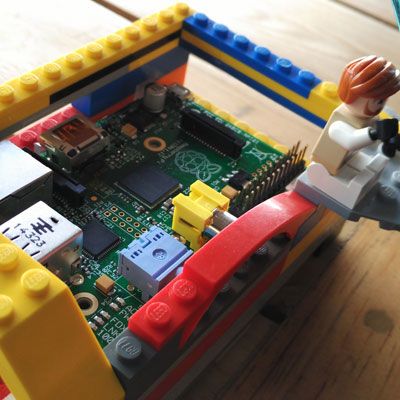 Manisnya Raspberry Pi Dihiasi Lego Warna-warni