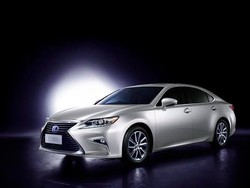 Di Indonesia Lexus ES Dibanderol Rp 1,035 Miliar
