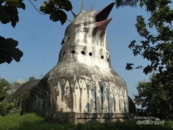 Gereja Berbentuk Ayam di Magelang yang Unik dan Mendunia