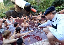 8 Tempat Wisata Paling Aneh di Dunia (1)