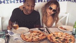 Wah, Katy Perry dan Beyonce Ternyata Sangat Doyan Pizza!