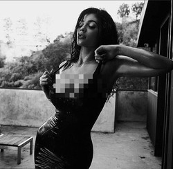 Ultah ke-18, Kylie Jenner Pamer Foto Sensual di Instagram