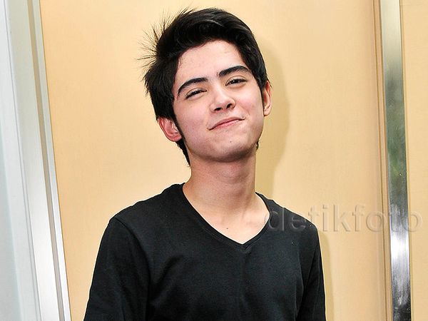 Senyuman Aliando Ini Dijamin Bikin ABG Kelepek-kelepek