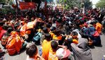 Jakmania Demo Kantor Menpora