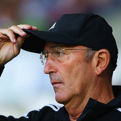 Tiga Gol City Menghukum Kesalahan Pulis