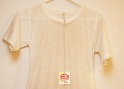 Tea Shirt Ini Benar-benar Mirip Kantung Teh Raksasa