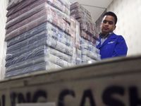 Rupiah Melemah Terhadap Dolar