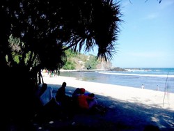 Wisata Irit di Gunungkidul, Mampir Saja ke Pantai