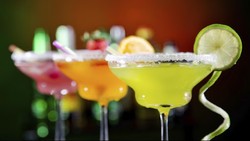 Tak Perlu Repot Sebut Nama Koktail, Pesan Koktail di London Kini Cukup Pakai Emoji