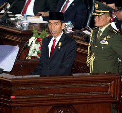 2016, Pemerintah Subsidi BBM Rp 71 T dan Bayar Bunga Utang Rp 183 T