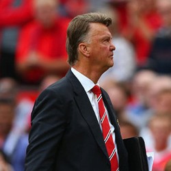 Van Gaal Ingin Setan Merah Tampil Lebih Baik di Laga Tandang