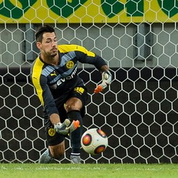 Roman Buerki Jadi Kiper Nomor Satu Dortmund