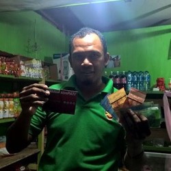Beli Pulsa di Indonesia Kok Bayarnya Pakai Ringgit?