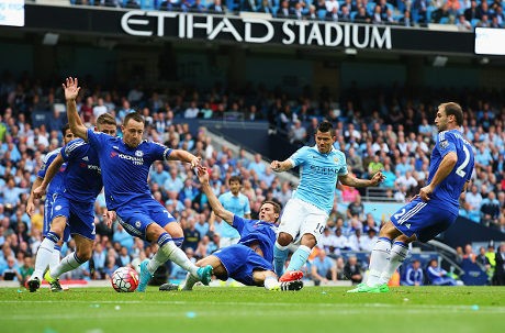 City Hantam Chelsea 3-0