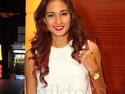 Nadine Chandrawinata, Edukasi Renang dan Sekolah Alam