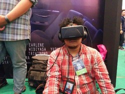 Pembesut Oculus Rift Bantah Headset VR Membosankan