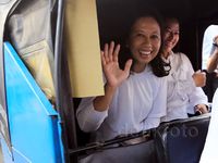 Rini Soemarno Jajal Bajaj Gas Gratis
