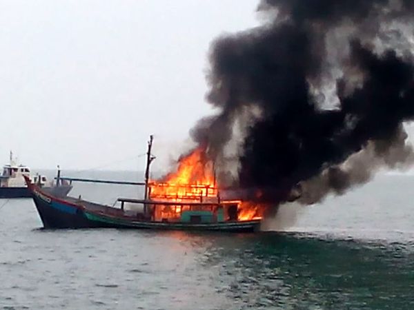 Koarmabar Tenggelamkan 24 Kapal Ikan Ilegal