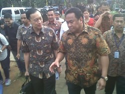 Bantu Mendag Baru, Gobel Perkenalkan Tom Lembong ke Pedagang Pasar