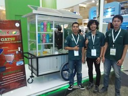 Kreatif, 3 Mahasiswa Ini Buat Gerobak Dagang Tenaga Matahari
