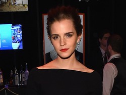 Emma Watson Tampil Cantik dan Anggun di Film Beauty and The Beast Terbaru