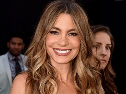 Tak Lagi Kencang, Sofia Vergara Ingin Punya Payudara Palsu