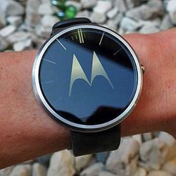Moto 360 Punya Dua Ukuran
