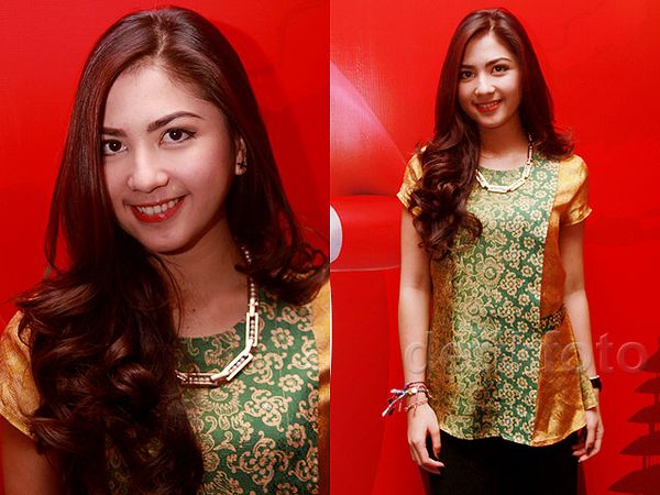 Jessica Mila Cantik Berbaju Tenun