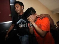 Pengacara Robbi Tantang Artis AA dan TM Hadiri Sidang Kliennya Tanpa Topeng