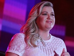 Selamat! Kelly Clarkson Hamil Anak Kedua