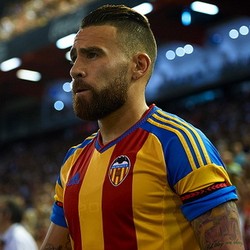 Otamendi Siap Antarkan City ke Puncak Tertinggi